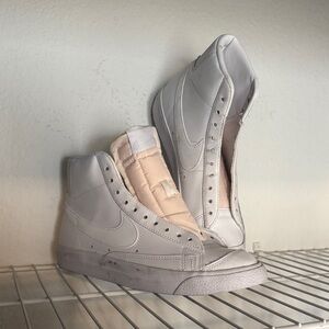 Nike High-Top Sneakers in Cream and Gray